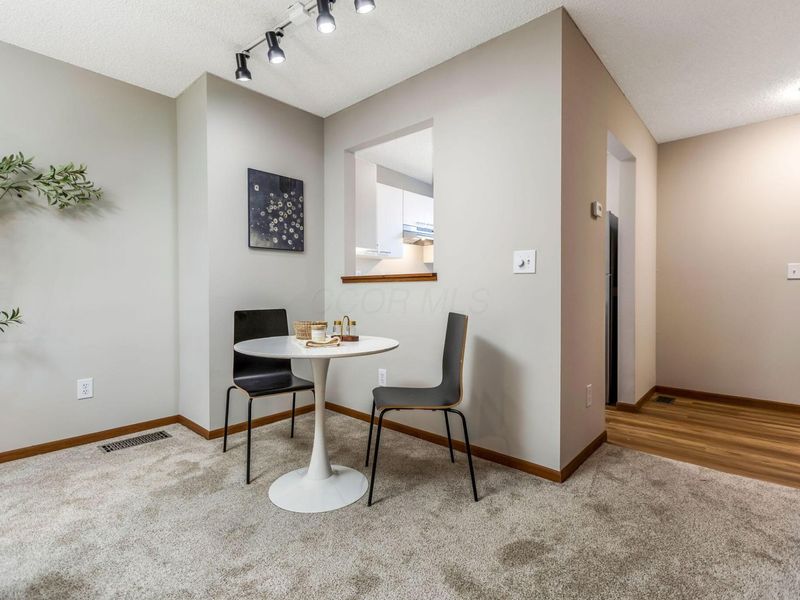 7290 Kirkdale Drive, Unit 19A, Blacklick, OH 43004 Photo 6