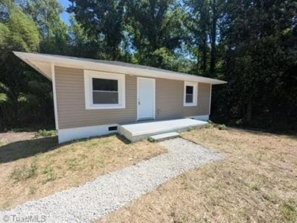 386 Sunset Drive , Thomasville, NC 27360