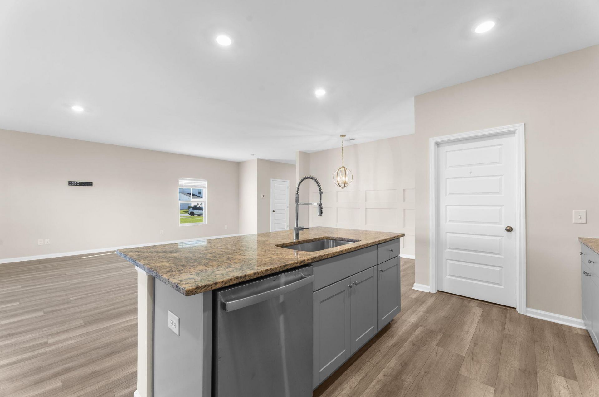 570 Spanish Wells Road Photo 14