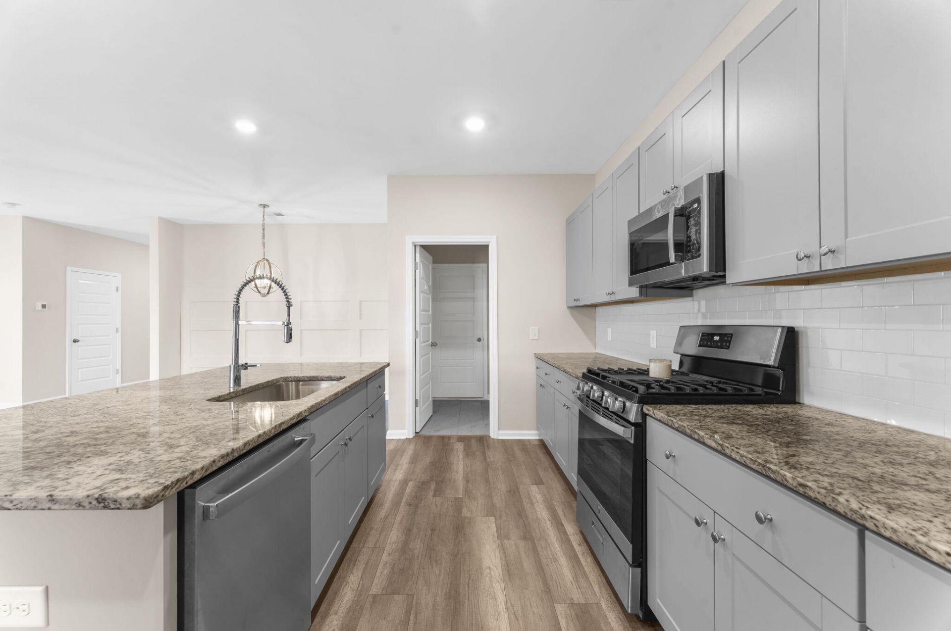 570 Spanish Wells Road Photo 16