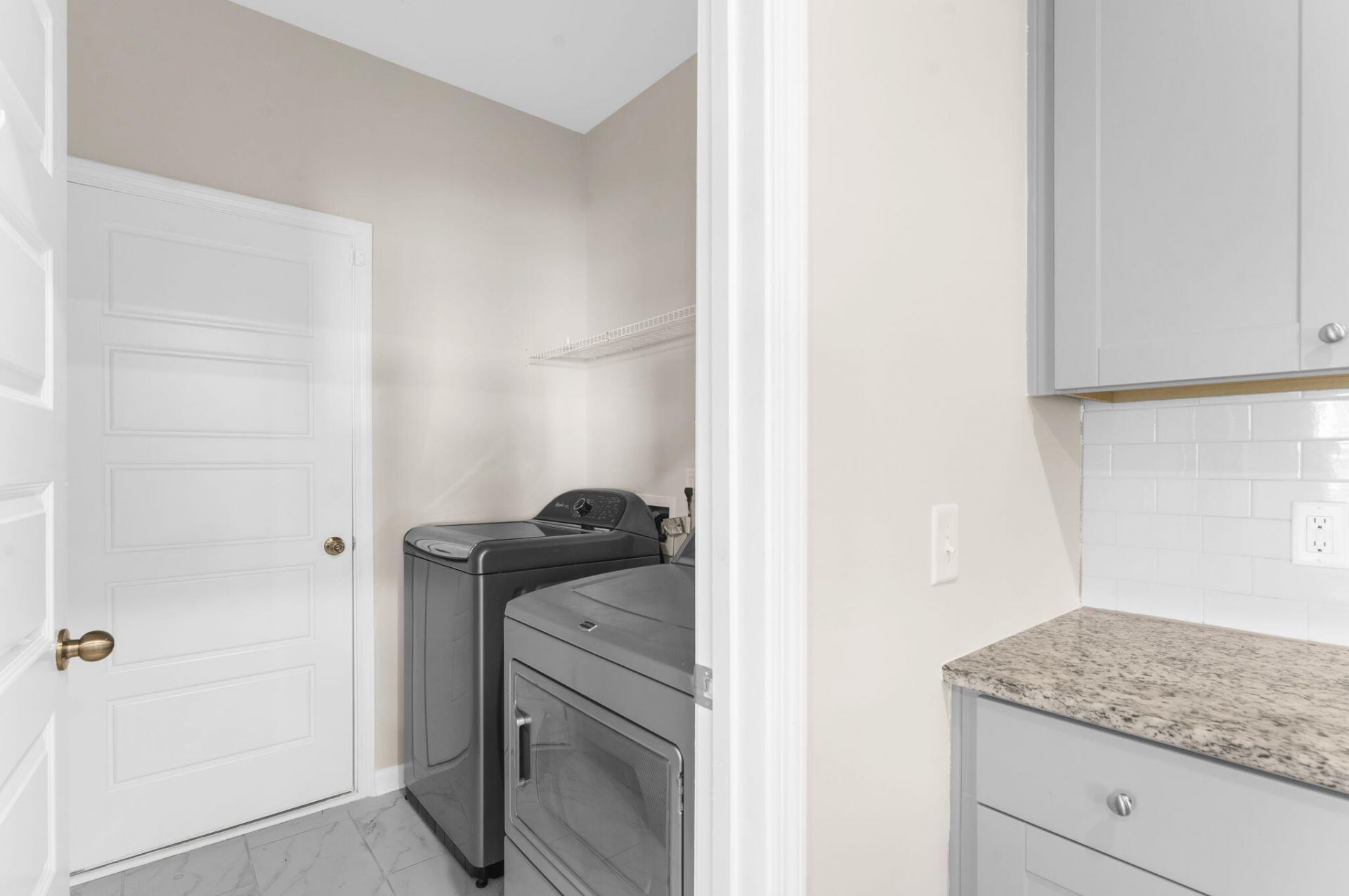 570 Spanish Wells Road Photo 17