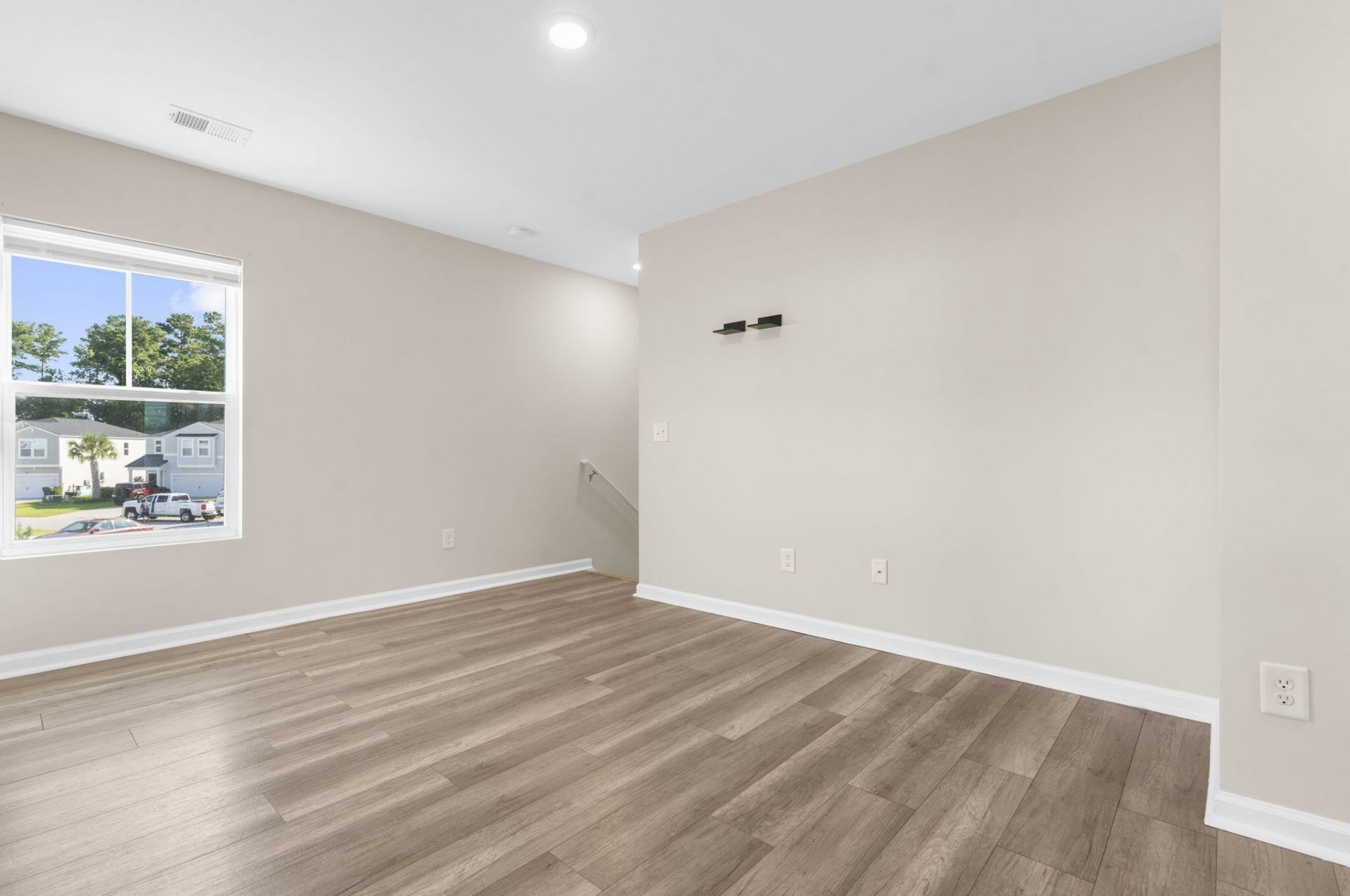 570 Spanish Wells Road Photo 24