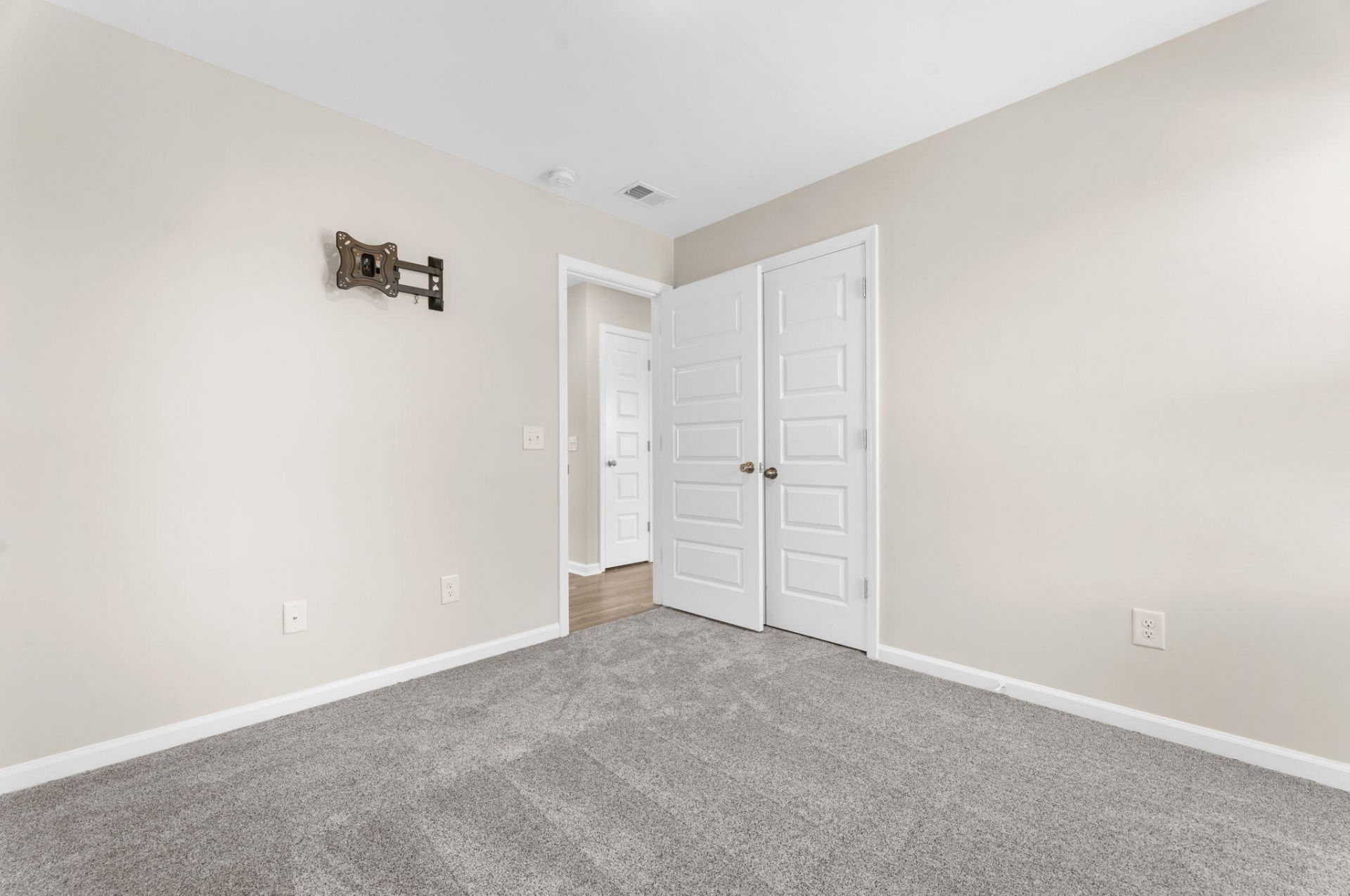 570 Spanish Wells Road Photo 28