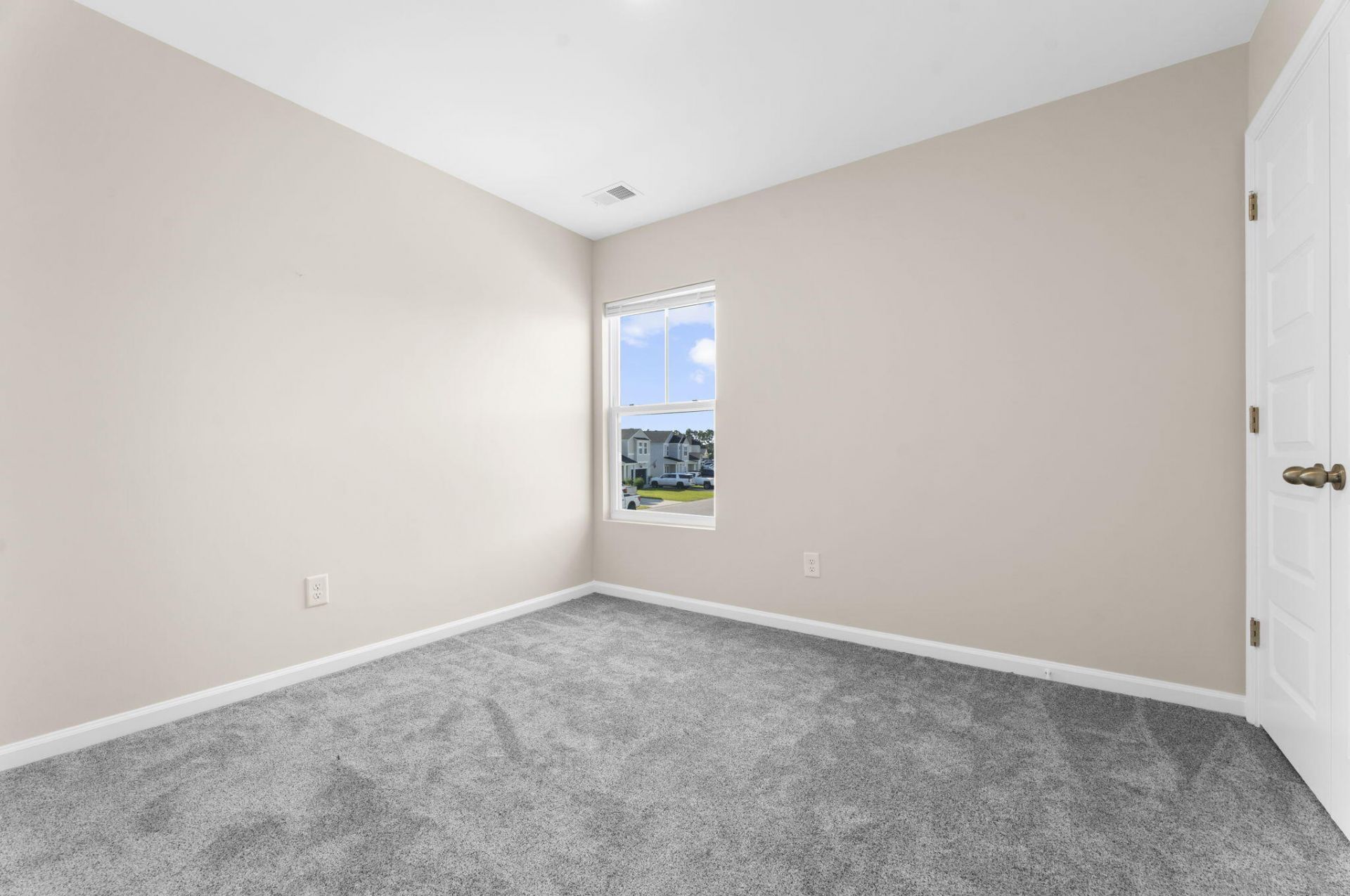 570 Spanish Wells Road Photo 31