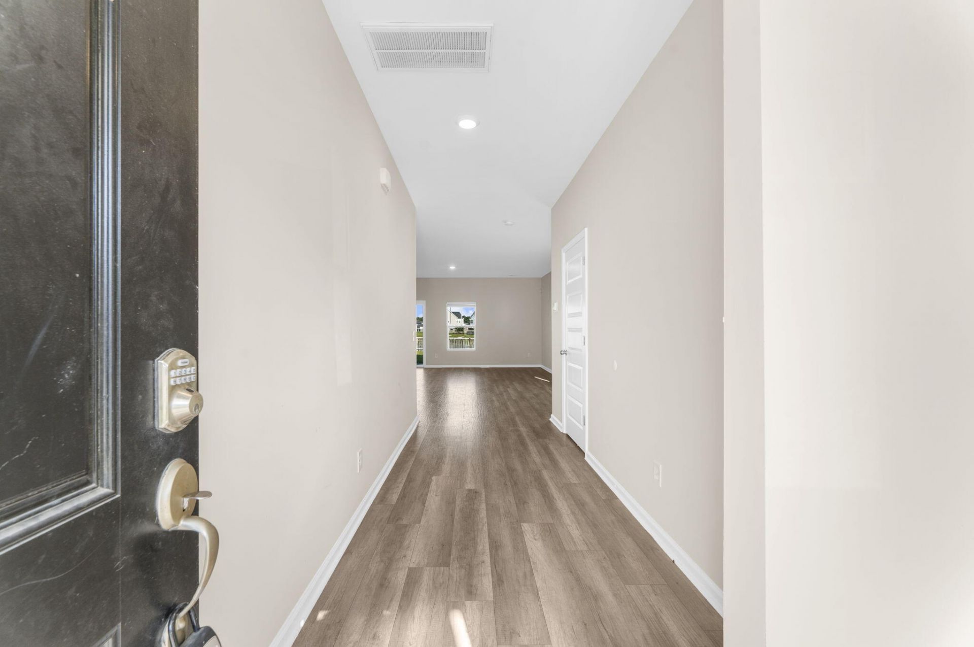 570 Spanish Wells Road Photo 5