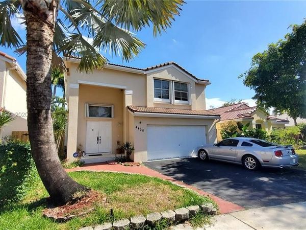 4??? SW 82nd Way, Davie, FL 33328