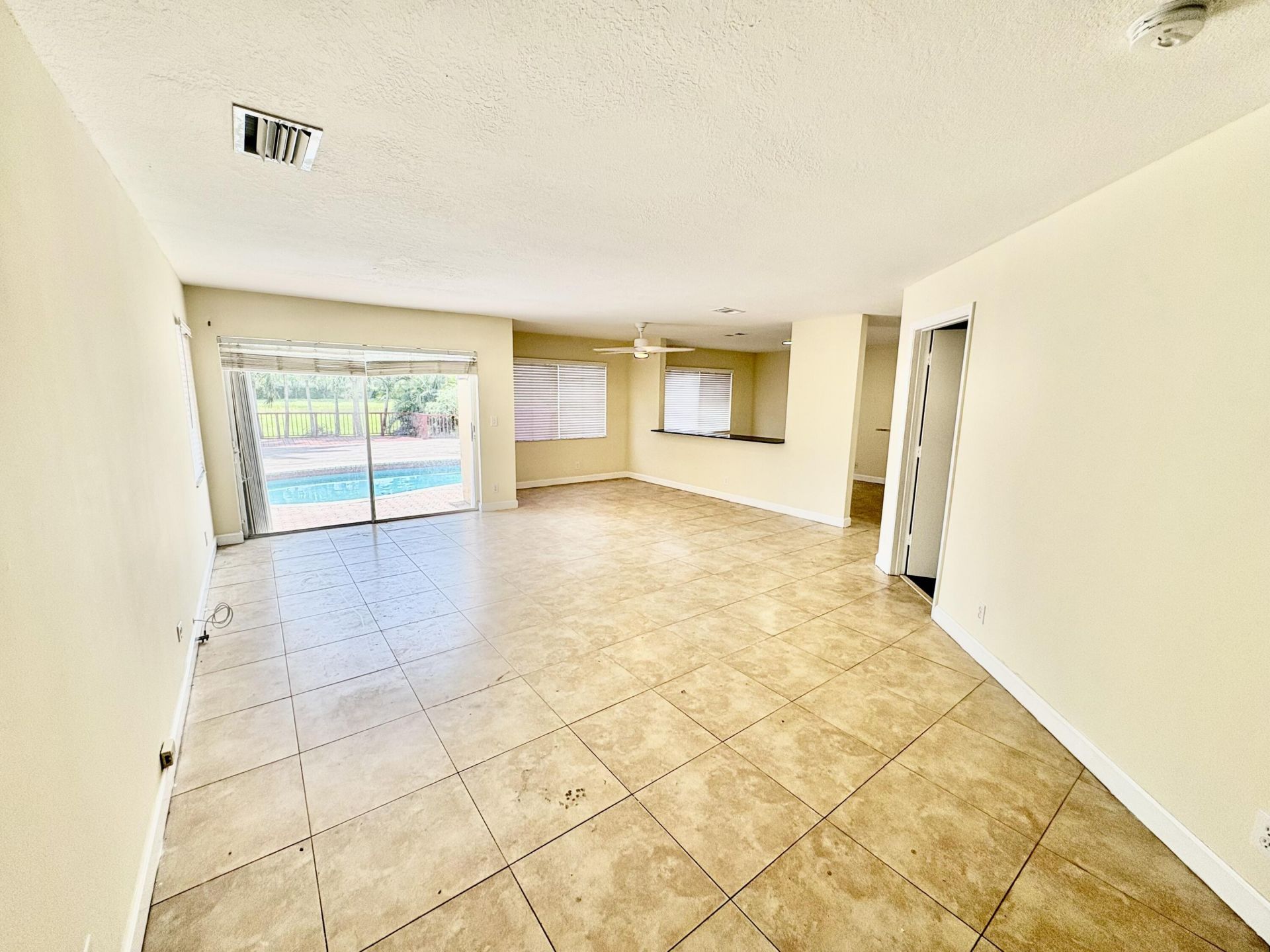 4??? SW 82nd Way, Davie, FL 33328 Photo