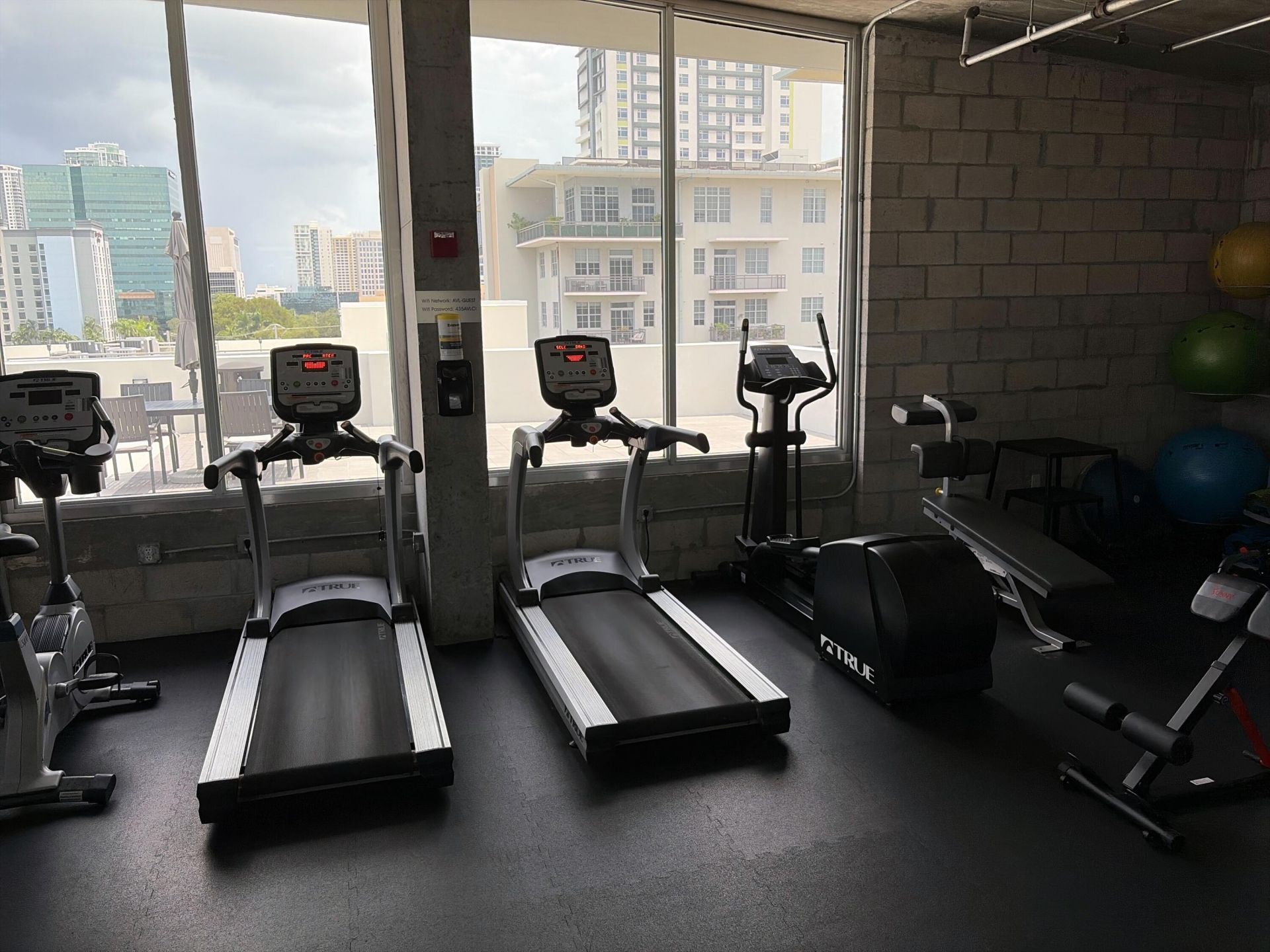 425 N Andrews Avenue, Unit 206, Fort Lauderdale, FL 33301 Photo