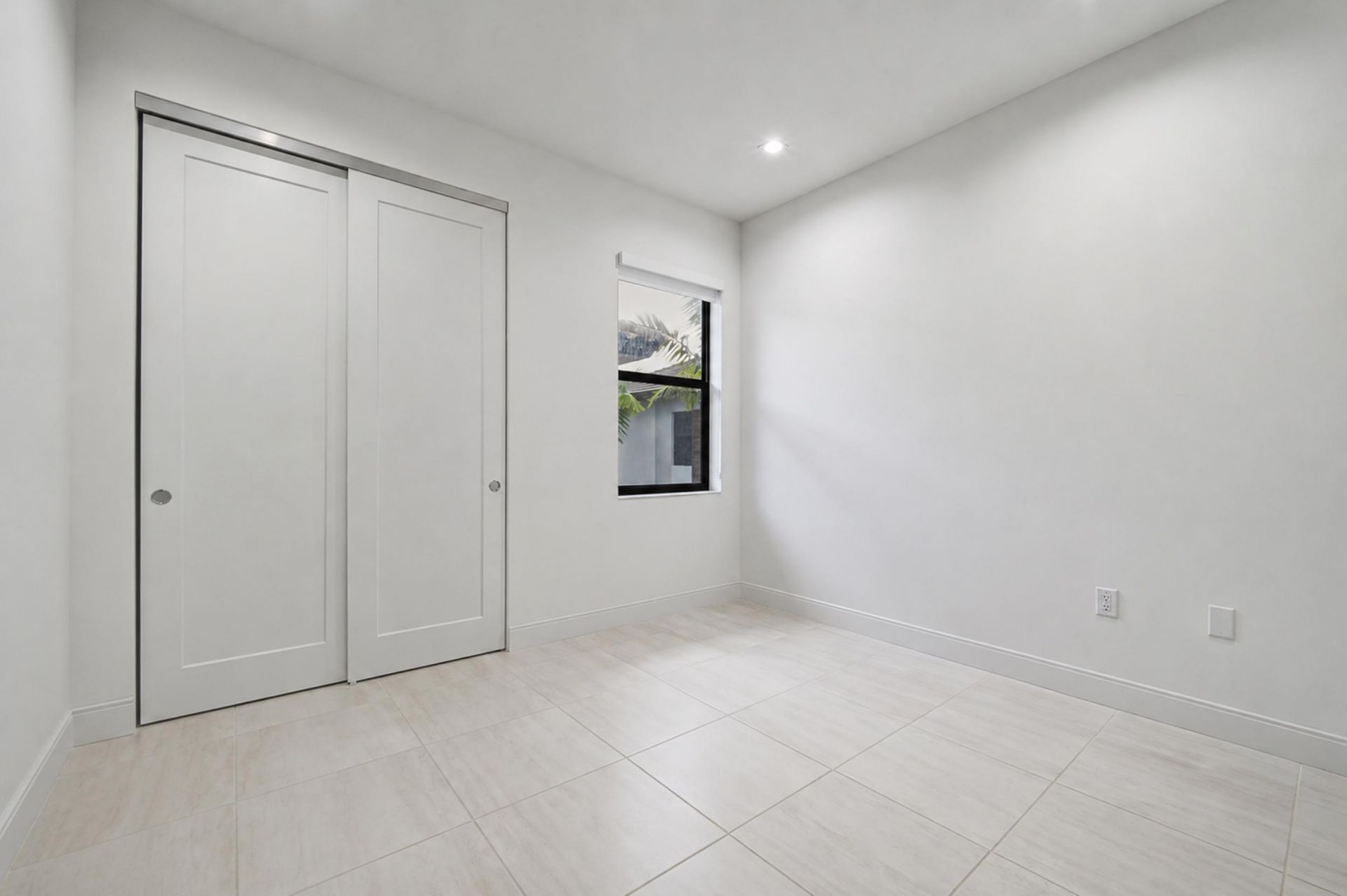 8272 NW 44th Terrace, Doral, FL 33166 Photo