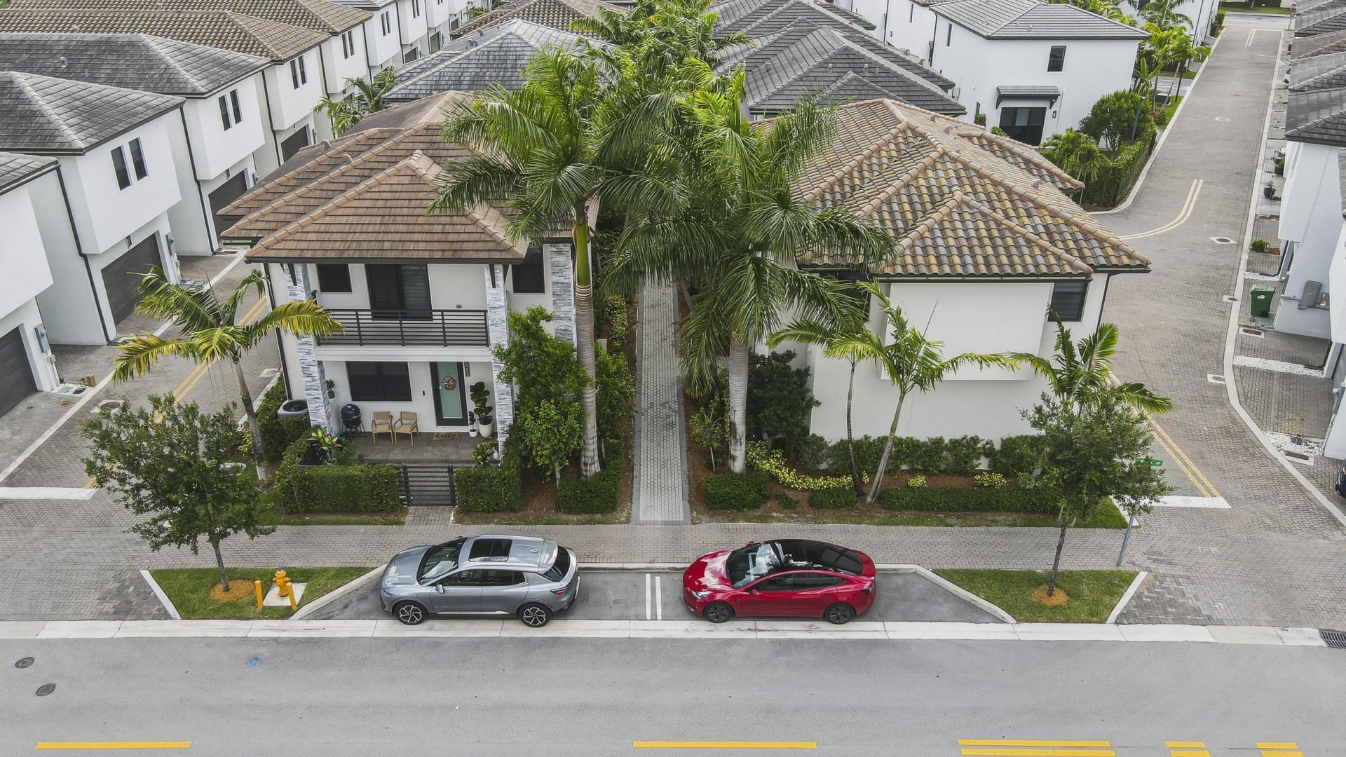 8272 NW 44th Terrace, Doral, FL 33166 Photo