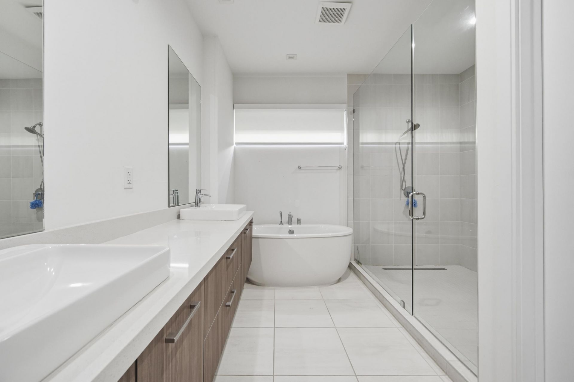 8272 NW 44th Terrace, Doral, FL 33166 Photo