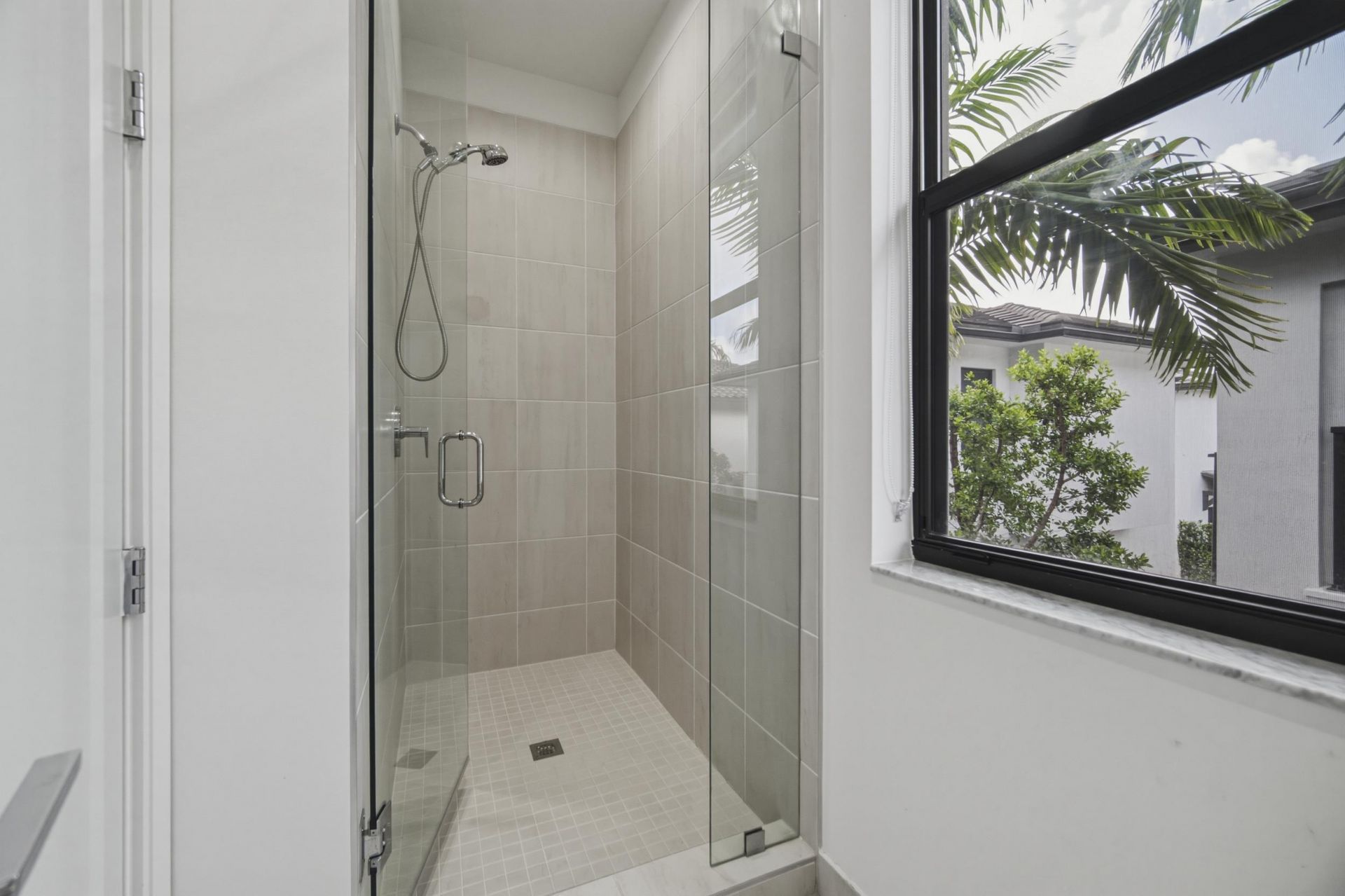 8272 NW 44th Terrace, Doral, FL 33166 Photo