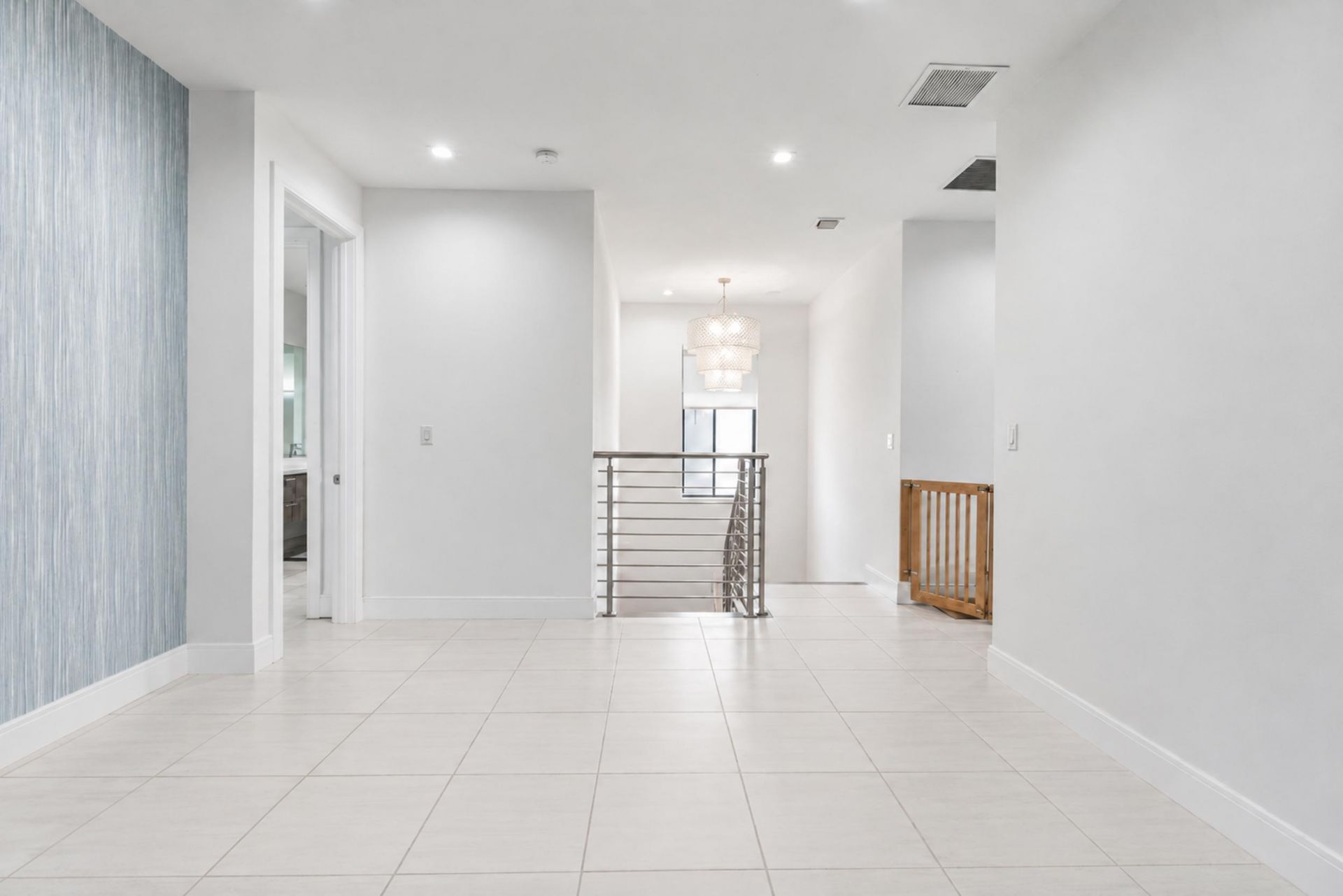 8272 NW 44th Terrace, Doral, FL 33166 Photo
