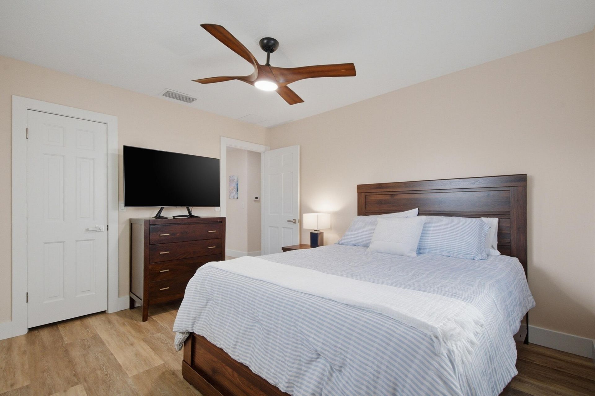 5216 SE Orange Street, Stuart, FL 34997 Photo