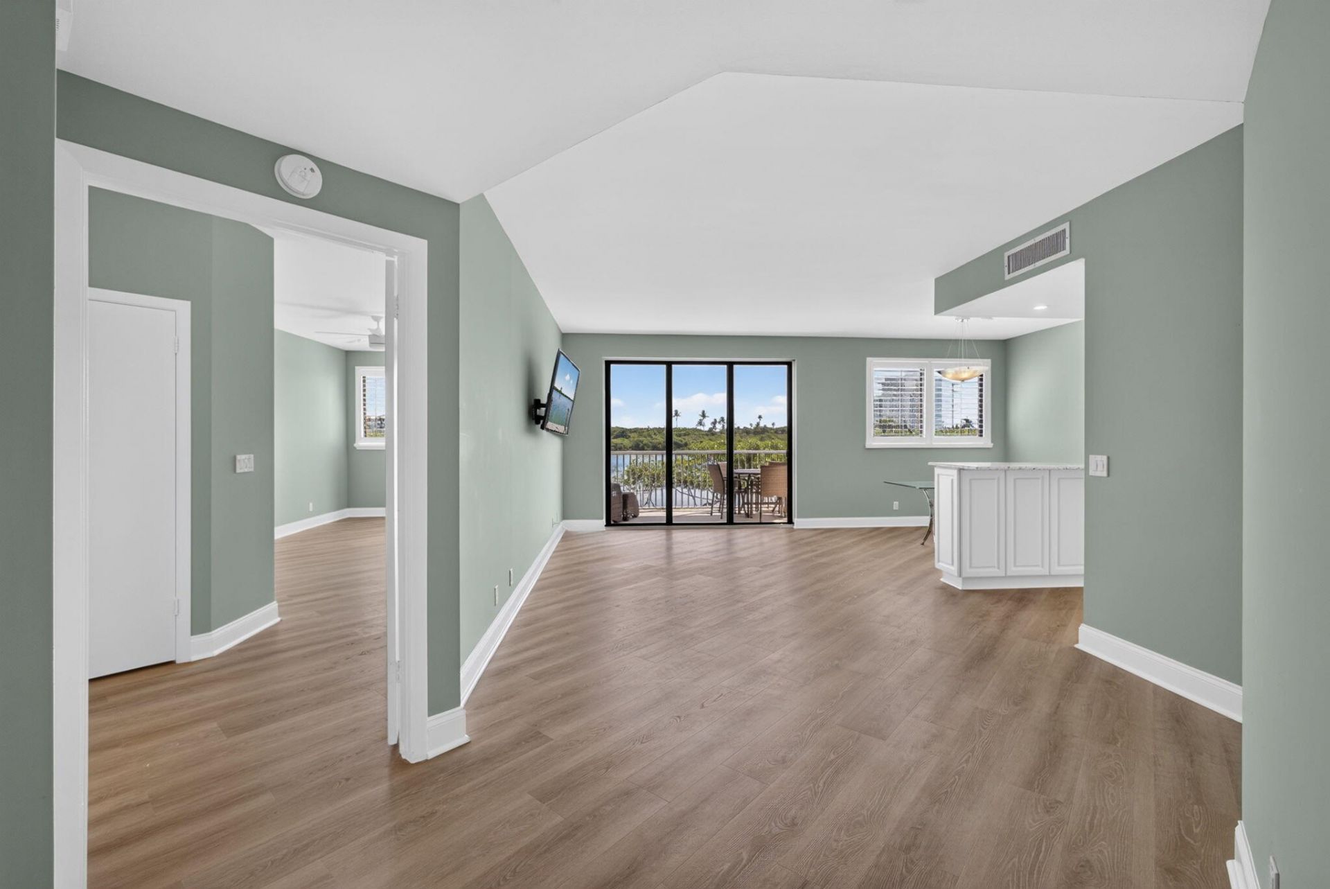 200 Waterway Road, Unit 206, Tequesta, FL 33469 Photo