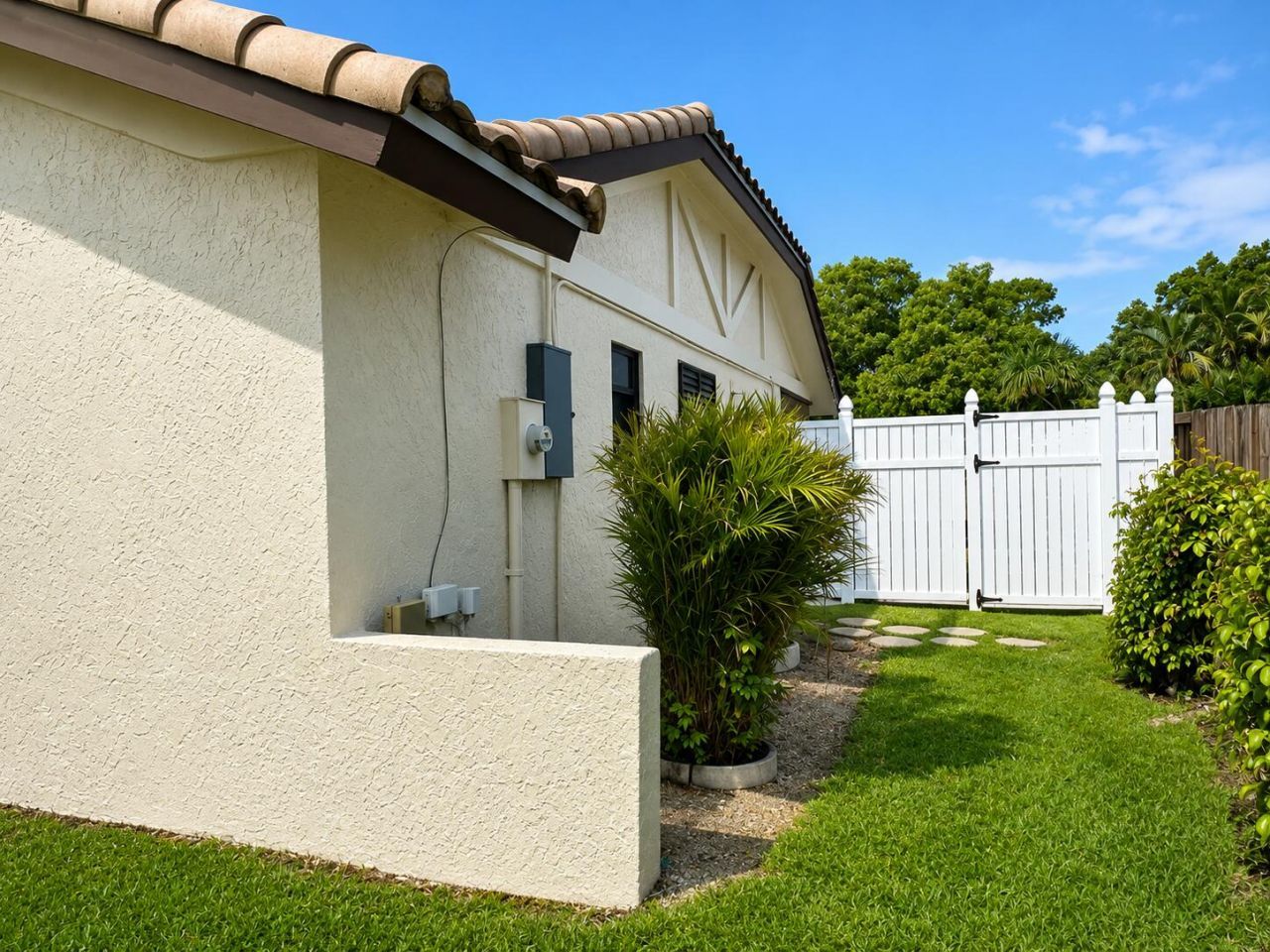 6995 NW 5th Avenue, Boca Raton, FL 33487 Photo