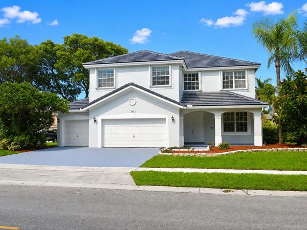 609 SW 167TH Way, Pembroke Pines, FL 33027