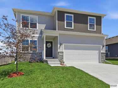 11612 Port Royal Drive, Papillion, NE 68046