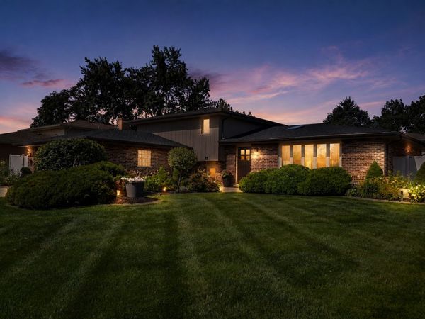 13940 Charleston Drive , Orland Park, IL 60462