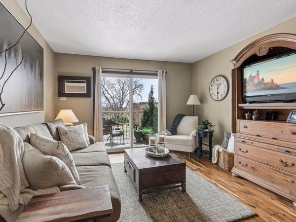 3155 Old Highway 8, Unit 306, Roseville, MN 55418