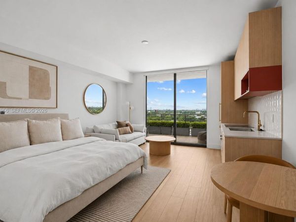 90 NE 32nd St , Unit 825, Miami, FL 33127