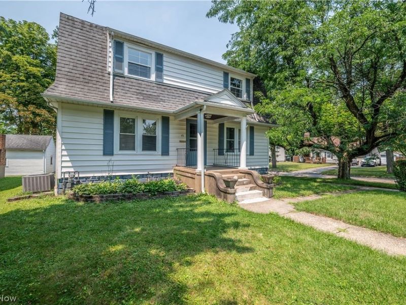 451 Fairmount Avenue NE, Warren, OH 44483 Photo 2