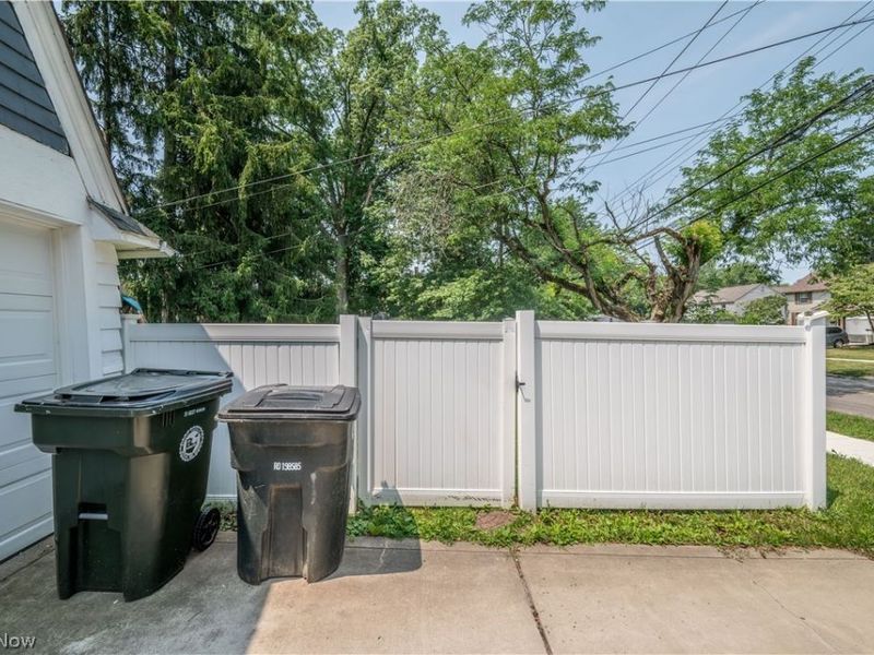 451 Fairmount Avenue NE, Warren, OH 44483 Photo 49
