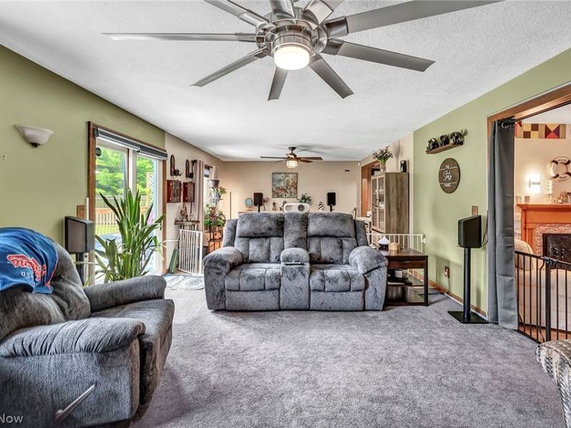 323 E Beech Street , Alliance, OH 44601 Photo 10