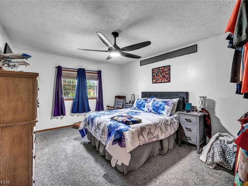 323 E Beech Street , Alliance, OH 44601 Photo 15