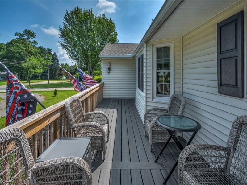 323 E Beech Street , Alliance, OH 44601 Photo 3