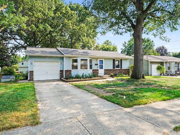 1726 6th Street NW, Grand Rapids, MI 49504