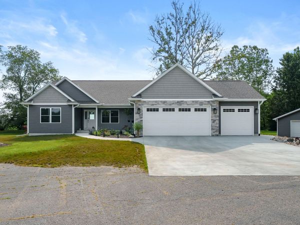 315 Prairiewood Drive, Otsego, MI 49078