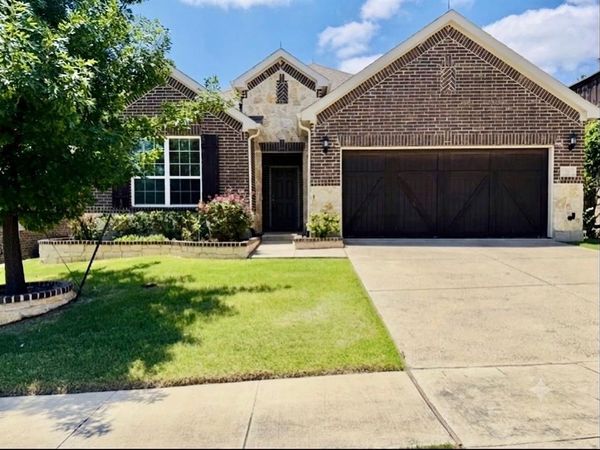 211 Copper Canyon Drive, Lewisville, TX 75067