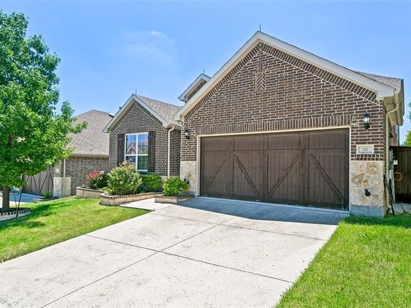 211 Copper Canyon Drive, Lewisville, TX 75067
