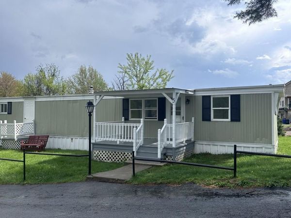 5 Hideaway Lane, Marlboro, NY 12542