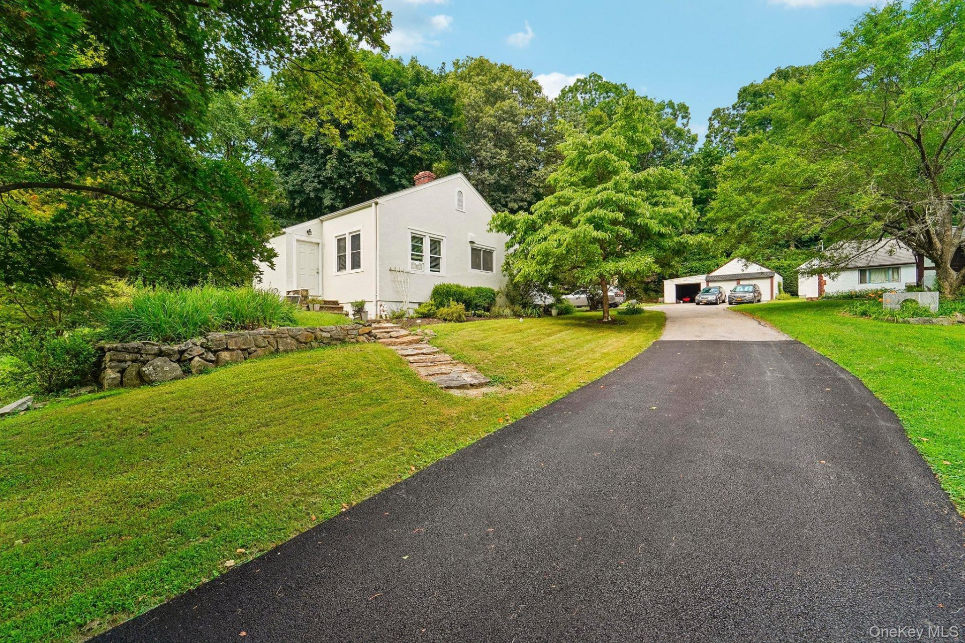 77 Baron De Hirsch Road, Crompond, NY 10517 Main Photo