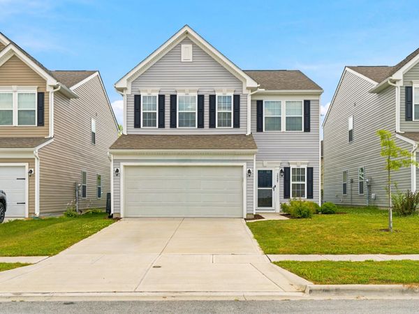 1529 Lewes Castle Drive, Grove City, OH 43123