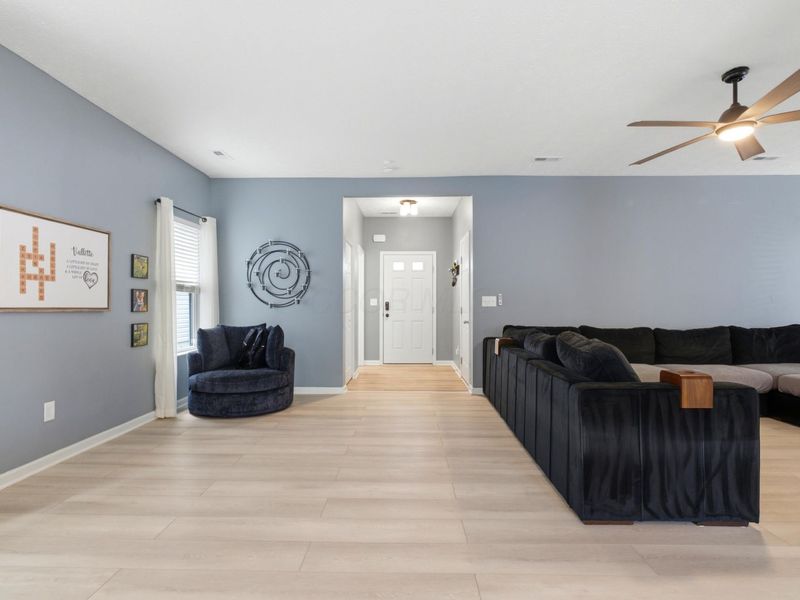 1529 Lewes Castle Drive, Grove City, OH 43123 Photo 6