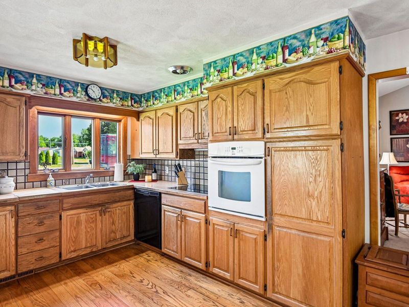 335 W Coshocton Street, Johnstown, OH 43031 Photo 14