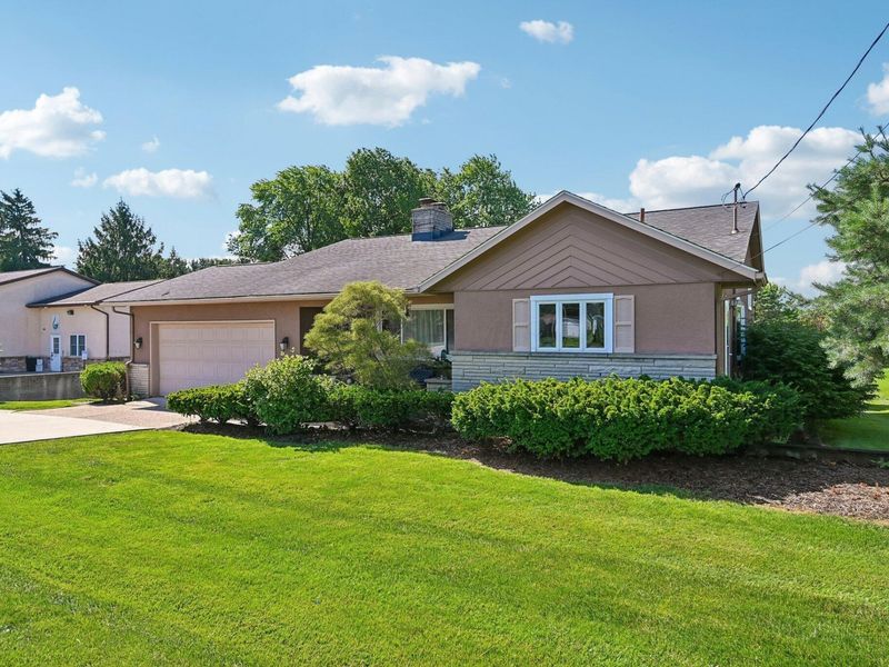 335 W Coshocton Street, Johnstown, OH 43031 Photo 3