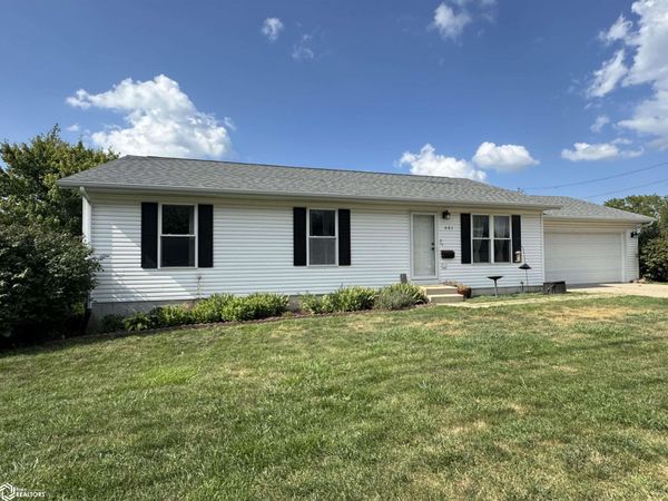 601 E Fremont Street, Creston, IA 50801
