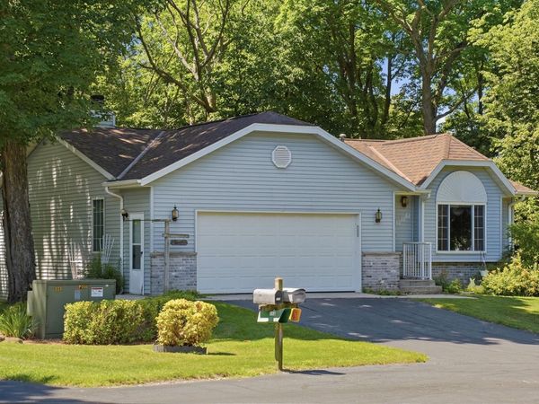 117 Manor Ct, Slinger, WI 53086