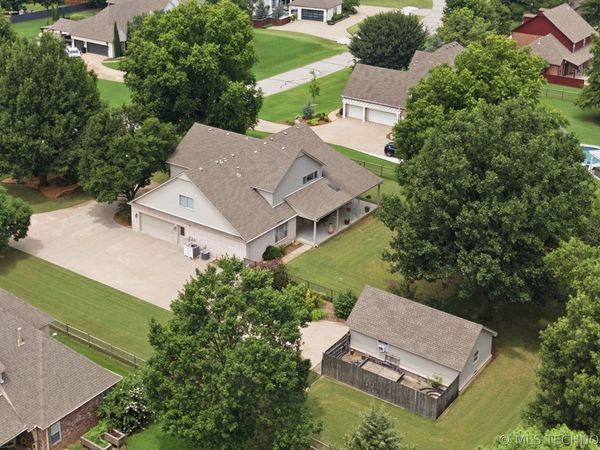 13215 S 118th East Avenue, Broken Arrow, OK 74011