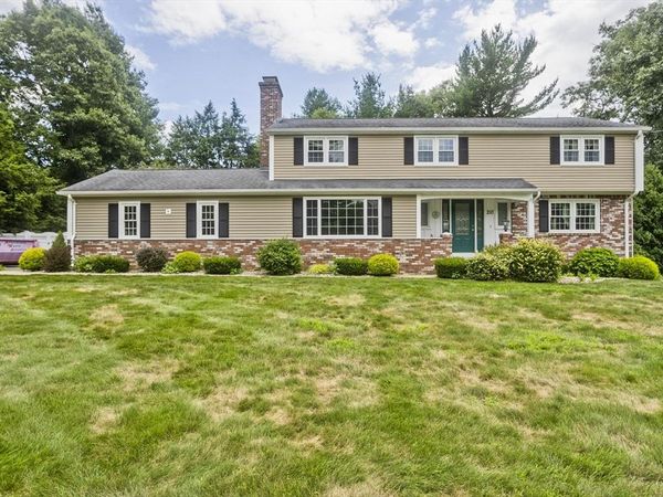 210 Steiger Dr, Westfield, MA 01085