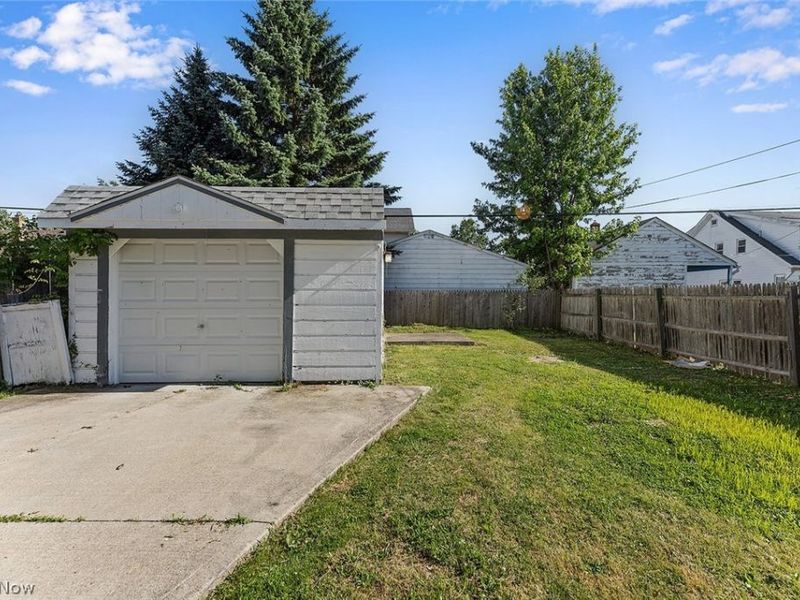 20400 Fuller Avenue, Euclid, OH 44123 Photo 25
