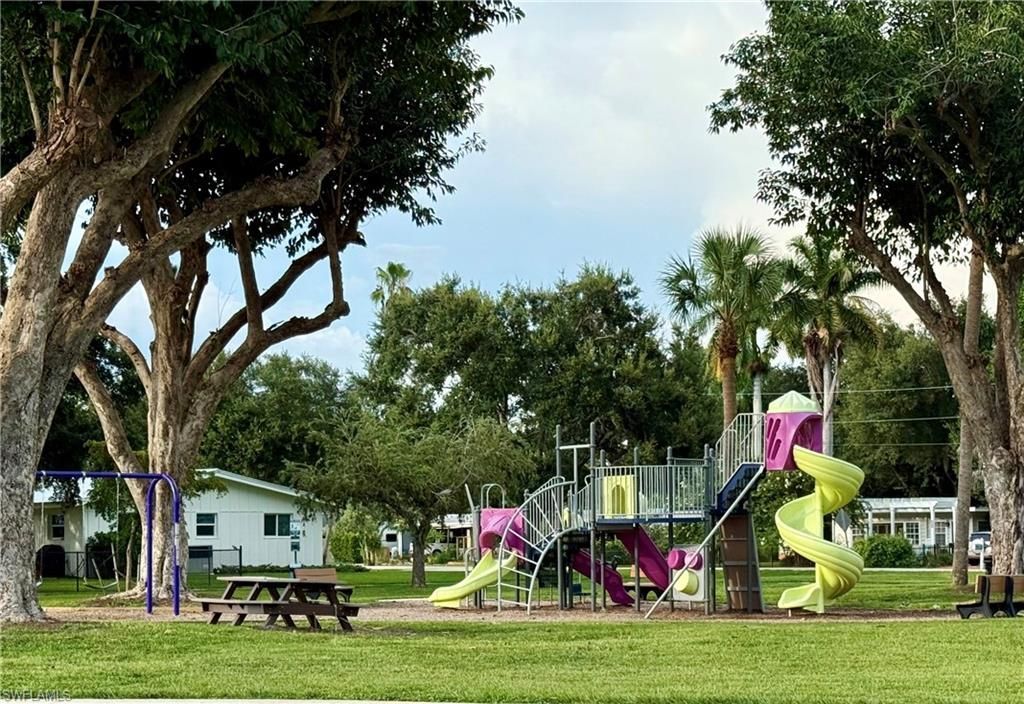 1669 Grove Ave , Fort Myers, FL 33901 Photo