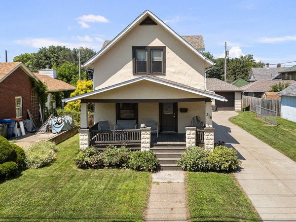 316 W Central Park Avenue , Davenport, IA 52803