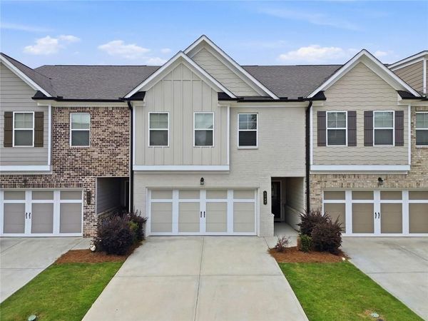5052 Silver Fox Road , Oakwood, GA 30566