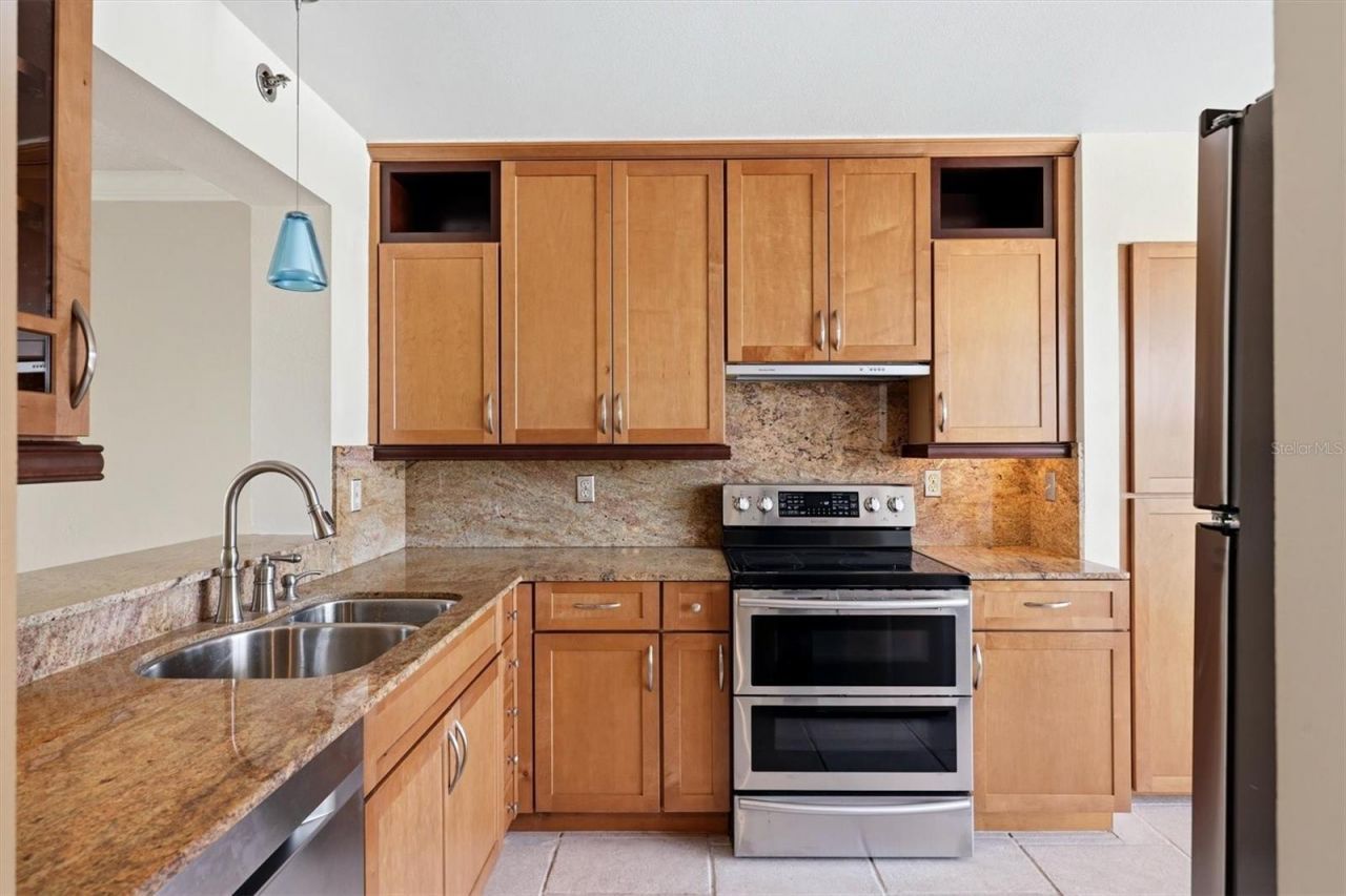 4550 Pinebrook Circle , Unit 403, Bradenton, FL 34209 Photo