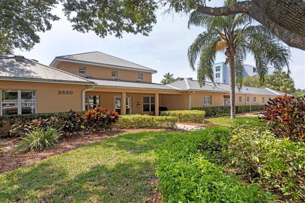 4550 Pinebrook Circle , Unit 403, Bradenton, FL 34209 Photo
